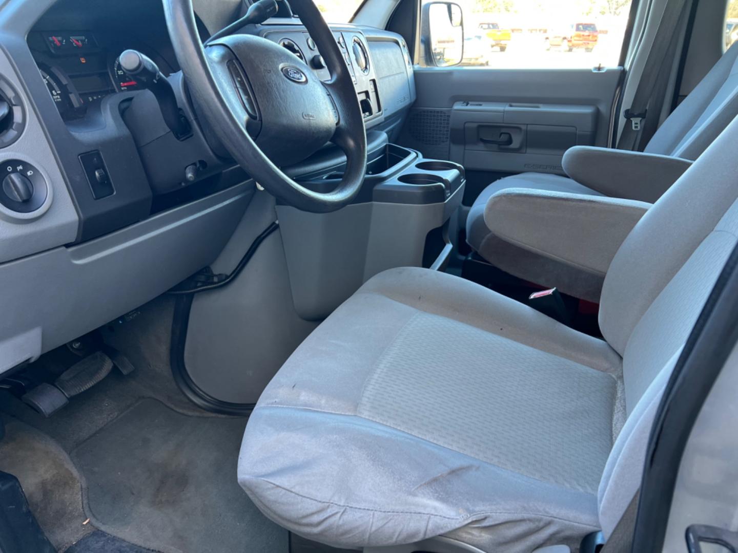 2012 Silver /Gray Ford E-Series Wagon XLT (1FBNE3BL0CD) with an 5.4 V8 engine, Automatic transmission, located at 4520 Airline Hwy, Baton Rouge, LA, 70805, (225) 357-1497, 30.509325, -91.145432 - 2012 Ford E350 XLT 12 Passenger Van 5.4 V8 Gas, 175K Miles, Power Windows & Locks, Interior & Exterior In Good Shape, Radio Needs To Be Changed, Tow Pkg. NO IN HOUSE FINANCING. FOR INFO PLEASE CONTACT JEFF AT 225 357-1497 CHECK OUT OUR A+ RATING WITH THE BETTER BUSINESS BUREAU WE HAVE BEEN A FAMI - Photo#8